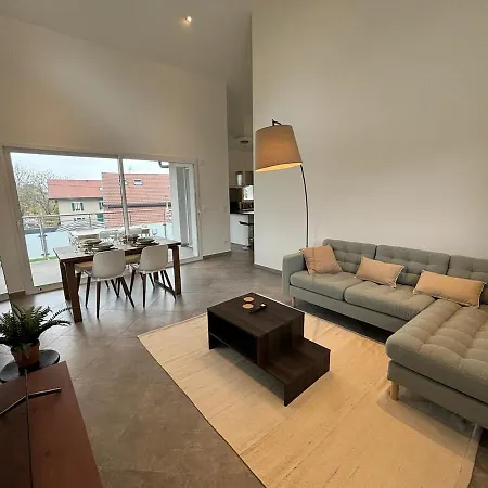 Le Spacieux Au Dernier Etage Avec Vue Degagee *