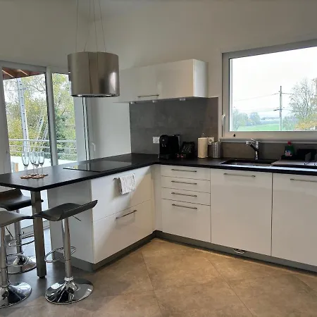 Le Spacieux Au Dernier Etage Avec Vue Degagee Apartmán Arthaz-Pont-Notre-Dame