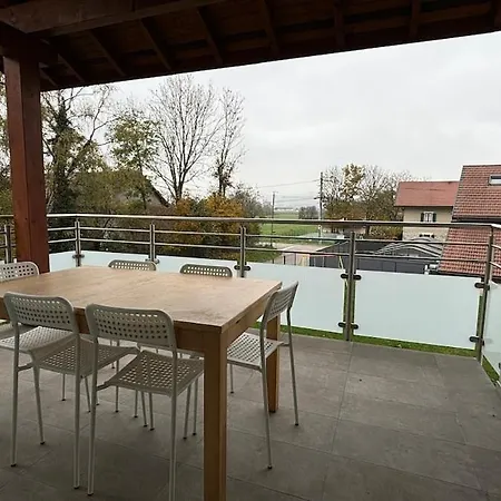Le Spacieux Au Dernier Etage Avec Vue Degagee